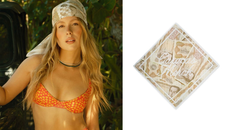 Mujer en verano junto a la bandana estampada de Caracas Merch extendida