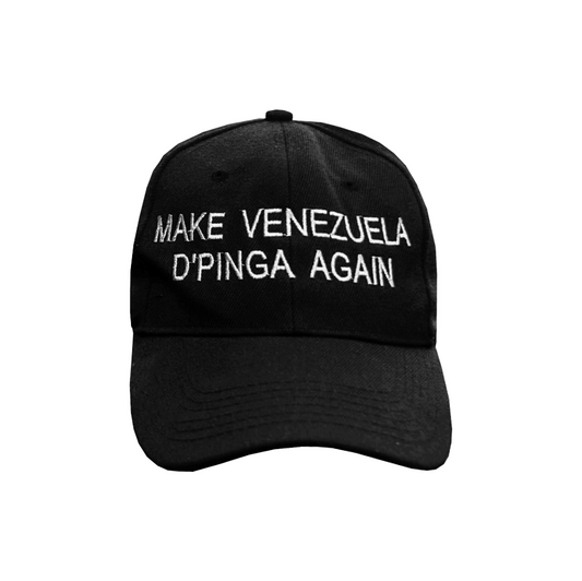 Gorra Make Venezuela De Pinga Again de sarga de algodón, 6 paneles, corona baja, ojales bordados y cierre ajustable con hebilla envejecida. Diseño único y auténtico de estilo urbano venezolano.