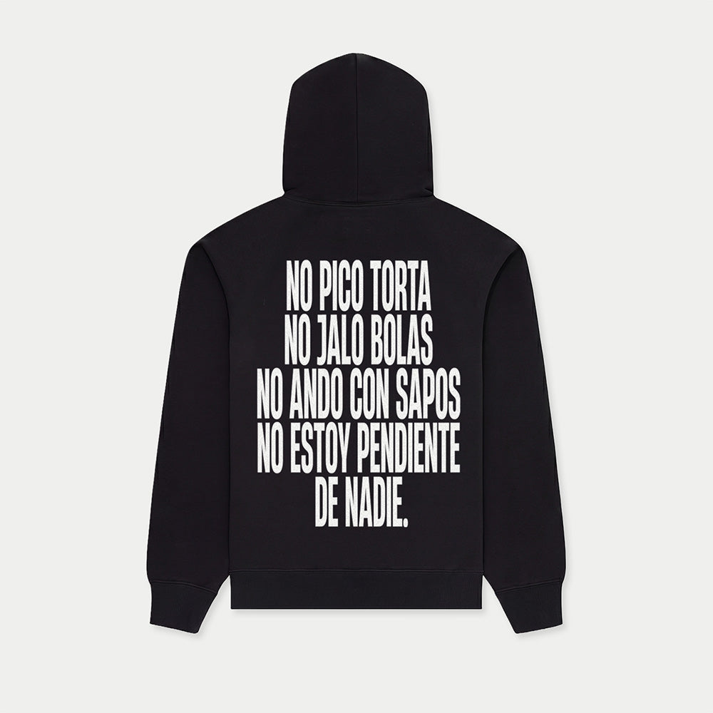 Black hoodie with Venezuelan phrase “No pico torta no jalo bolas” printed on back