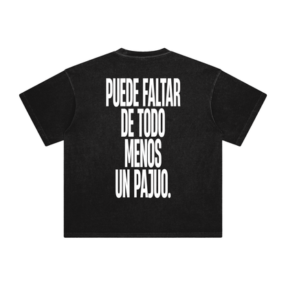 Back view of puede faltar de todo menos un pajuo black graphic t-shirt