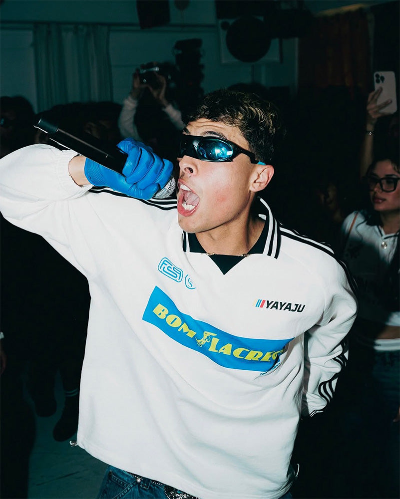 Soucream, Artista Urbano, usando Caracas Merch